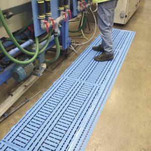 COBA Europe WD040001 Work Deck Vloermat (l x b x h) 1.2 m x 0.6 m x 25 mm Groen COBA Europe WD040001 Work Deck Vloermat (l x b x h) 1.2 m x 0.6 m x 25 mm Groen