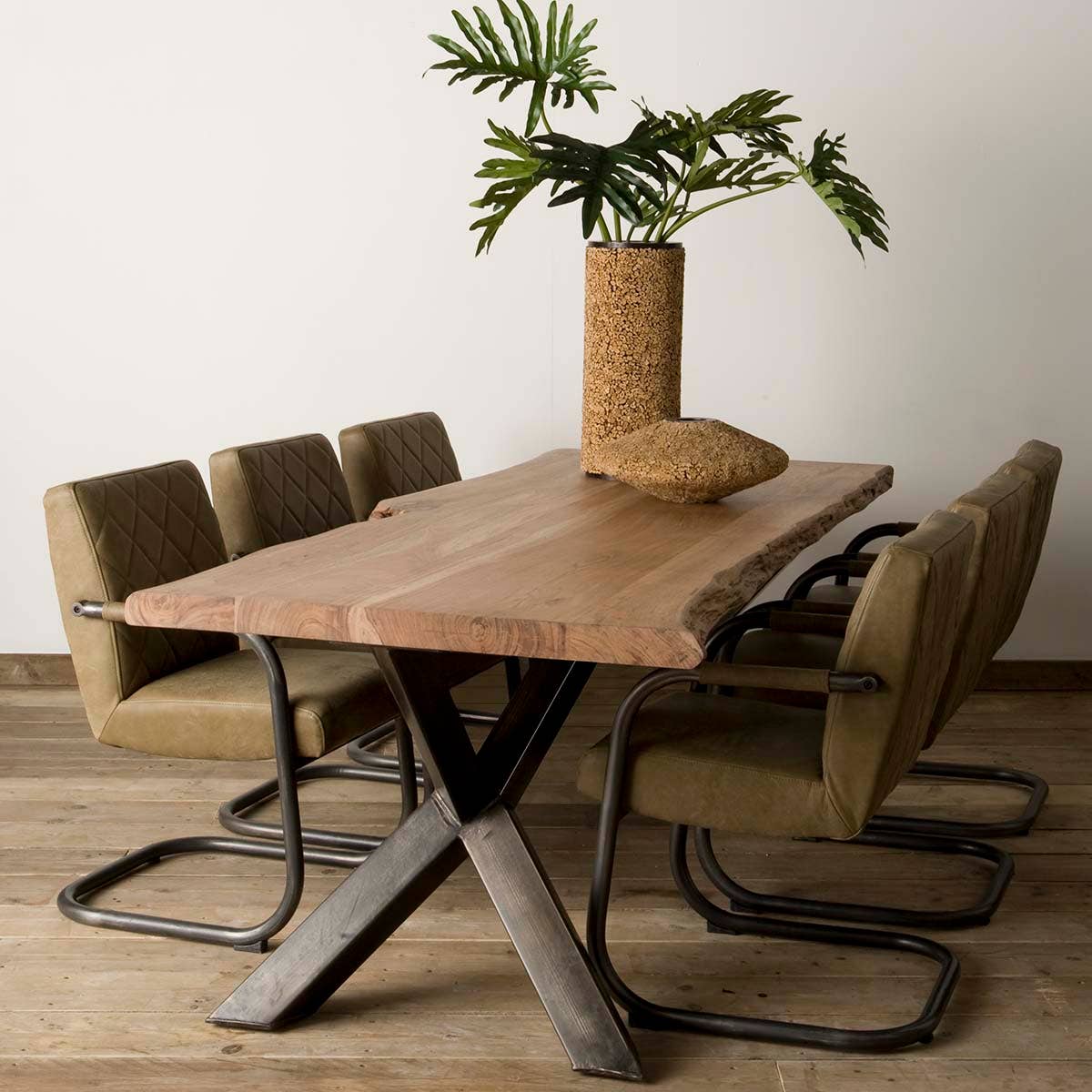 Tower Living Eettafel Yunta